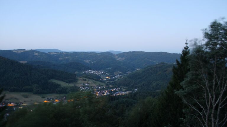 Dieses Bild zeigt eine Webcam-Aufnahme vom Achertal, aufgenommen am Donnerstag, den 13.08.2026 um 05:40 Uhr. Die Temperatur betrug 22.4°C.