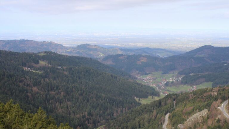 Dieses Bild zeigt eine Webcam-Aufnahme vom Achertal, aufgenommen am Montag, den 06.04.2026 um 09:40 Uhr. Die Temperatur betrug 8.1°C.