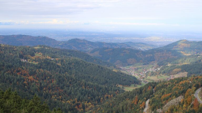 Dieses Bild zeigt eine Webcam-Aufnahme vom Achertal, aufgenommen am Freitag, den 17.10.2025 um 10:40 Uhr. Die Temperatur betrug 6.4°C.