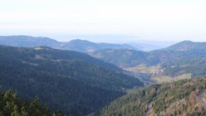 Dieses Bild zeigt eine Webcam-Aufnahme vom Achertal, aufgenommen am Freitag, den 12.12.2025 um 11:40 Uhr. Die Temperatur betrug 9.6°C.