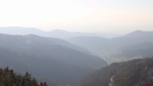 Dieses Bild zeigt eine Webcam-Aufnahme vom Achertal, aufgenommen am Donnerstag, den 19.03.2026 um 17:10 Uhr. Die Temperatur betrug 7.9°C.