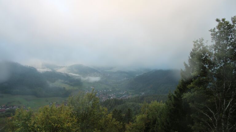 Dieses Bild zeigt eine Webcam-Aufnahme vom Achertal, aufgenommen am Mittwoch, den 14.10.2026 um 08:20 Uhr. Die Temperatur betrug 10.8°C.