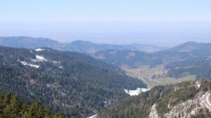 Dieses Bild zeigt eine Webcam-Aufnahme vom Achertal, aufgenommen am Donnerstag, den 02.04.2026 um 12:30 Uhr. Die Temperatur betrug 7.7°C.