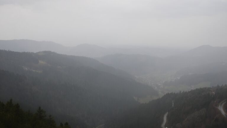 Dieses Bild zeigt eine Webcam-Aufnahme vom Achertal, aufgenommen am Mittwoch, den 11.03.2026 um 15:50 Uhr. Die Temperatur betrug 5.7°C.