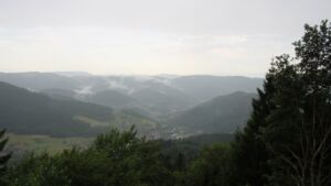 Dieses Bild zeigt eine Webcam-Aufnahme vom Achertal, aufgenommen am Dienstag, den 14.07.2026 um 08:10 Uhr. Die Temperatur betrug 16.8°C.