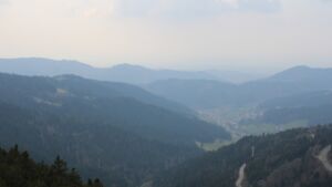 Dieses Bild zeigt eine Webcam-Aufnahme vom Achertal, aufgenommen am Samstag, den 21.03.2026 um 14:20 Uhr. Die Temperatur betrug 5.7°C.