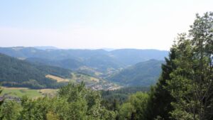 Dieses Bild zeigt eine Webcam-Aufnahme vom Achertal, aufgenommen am Sonntag, den 28.06.2026 um 17:30 Uhr. Die Temperatur betrug 37°C.