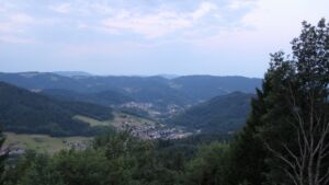 Dieses Bild zeigt eine Webcam-Aufnahme vom Achertal, aufgenommen am Sonntag, den 26.07.2026 um 05:50 Uhr. Die Temperatur betrug 18.1°C.