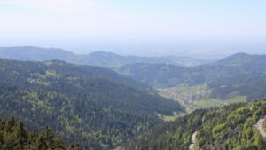 Dieses Bild zeigt eine Webcam-Aufnahme vom Achertal, aufgenommen am Mittwoch, den 29.04.2026 um 14:50 Uhr. Die Temperatur betrug 12.9°C.