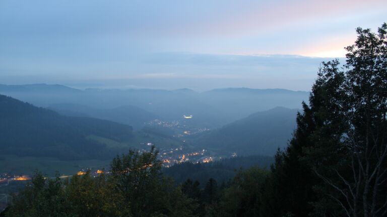 Dieses Bild zeigt eine Webcam-Aufnahme vom Achertal, aufgenommen am Dienstag, den 20.10.2026 um 19:00 Uhr. Die Temperatur betrug 11°C.