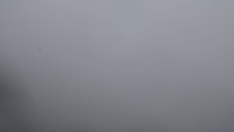 Dieses Bild zeigt eine Webcam-Aufnahme vom Achertal, aufgenommen am Sonntag, den 26.10.2025 um 12:50 Uhr. Die Temperatur betrug 0.8°C.
