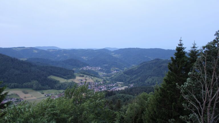 Dieses Bild zeigt eine Webcam-Aufnahme vom Achertal, aufgenommen am Samstag, den 30.05.2026 um 05:40 Uhr. Die Temperatur betrug 18.6°C.