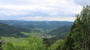 Dieses Bild zeigt eine Webcam-Aufnahme vom Achertal, aufgenommen am Mittwoch, den 13.05.2026 um 15:20 Uhr. Die Temperatur betrug 8.8°C.