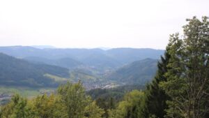 Dieses Bild zeigt eine Webcam-Aufnahme vom Achertal, aufgenommen am Montag, den 28.09.2026 um 14:50 Uhr. Die Temperatur betrug 28.3°C.