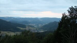 Dieses Bild zeigt eine Webcam-Aufnahme vom Achertal, aufgenommen am Dienstag, den 18.08.2026 um 06:30 Uhr. Die Temperatur betrug 17°C.