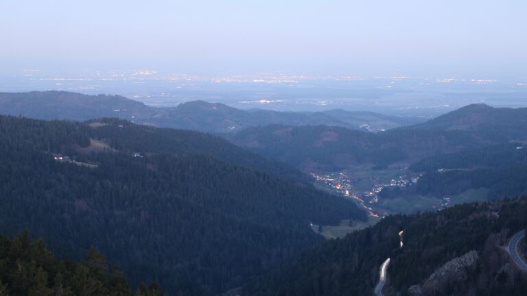 Dieses Bild zeigt eine Webcam-Aufnahme vom Achertal, aufgenommen am Donnerstag, den 05.03.2026 um 06:30 Uhr. Die Temperatur betrug 5.4°C.