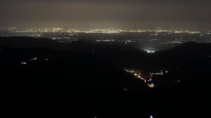 Dieses Bild zeigt eine Webcam-Aufnahme vom Achertal, aufgenommen am Freitag, den 14.11.2025 um 17:50 Uhr. Die Temperatur betrug 16°C.