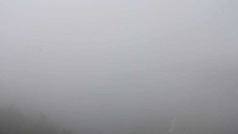 Dieses Bild zeigt eine Webcam-Aufnahme vom Achertal, aufgenommen am Freitag, den 01.08.2025 um 13:10 Uhr. Die Temperatur betrug 14.2°C.