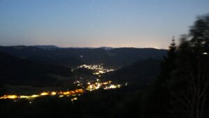 Dieses Bild zeigt eine Webcam-Aufnahme vom Achertal, aufgenommen am Freitag, den 10.07.2026 um 04:00 Uhr. Die Temperatur betrug 18.6°C.
