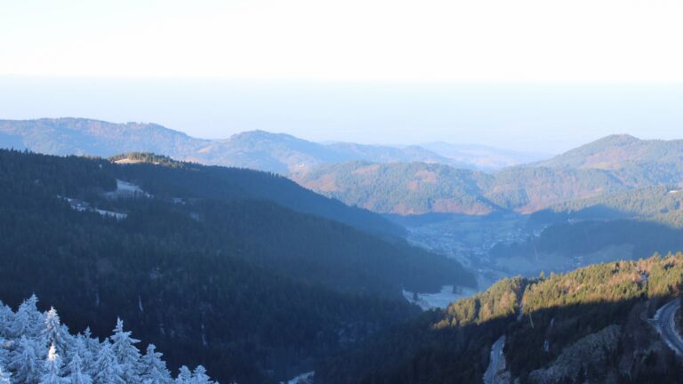 Dieses Bild zeigt eine Webcam-Aufnahme vom Achertal, aufgenommen am Freitag, den 26.12.2025 um 09:40 Uhr. Die Temperatur betrug 3.1°C.