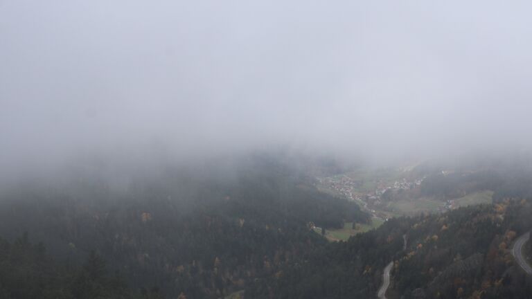 Dieses Bild zeigt eine Webcam-Aufnahme vom Achertal, aufgenommen am Montag, den 03.11.2025 um 10:40 Uhr. Die Temperatur betrug 3.8°C.