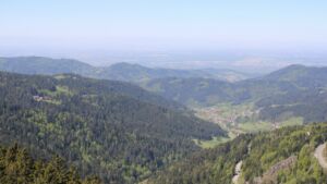 Dieses Bild zeigt eine Webcam-Aufnahme vom Achertal, aufgenommen am Donnerstag, den 30.04.2026 um 12:40 Uhr. Die Temperatur betrug 8.1°C.