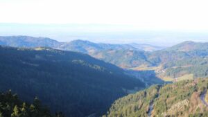 Dieses Bild zeigt eine Webcam-Aufnahme vom Achertal, aufgenommen am Dienstag, den 09.12.2025 um 10:30 Uhr. Die Temperatur betrug 10.7°C.