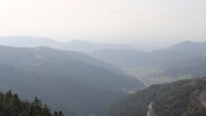 Dieses Bild zeigt eine Webcam-Aufnahme vom Achertal, aufgenommen am Montag, den 09.03.2026 um 16:00 Uhr. Die Temperatur betrug 11°C.