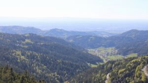 Dieses Bild zeigt eine Webcam-Aufnahme vom Achertal, aufgenommen am Freitag, den 24.04.2026 um 16:40 Uhr. Die Temperatur betrug 14.7°C.