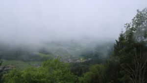 Dieses Bild zeigt eine Webcam-Aufnahme vom Achertal, aufgenommen am Freitag, den 15.05.2026 um 08:20 Uhr. Die Temperatur betrug 3.4°C.