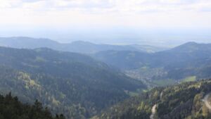 Dieses Bild zeigt eine Webcam-Aufnahme vom Achertal, aufgenommen am Sonntag, den 19.04.2026 um 16:10 Uhr. Die Temperatur betrug 8.1°C.