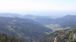 Dieses Bild zeigt eine Webcam-Aufnahme vom Achertal, aufgenommen am Sonntag, den 26.04.2026 um 16:40 Uhr. Die Temperatur betrug 15.3°C.