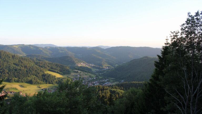 Dieses Bild zeigt eine Webcam-Aufnahme vom Achertal, aufgenommen am Freitag, den 05.06.2026 um 20:40 Uhr. Die Temperatur betrug 15.2°C.