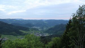 Dieses Bild zeigt eine Webcam-Aufnahme vom Achertal, aufgenommen am Dienstag, den 12.05.2026 um 20:50 Uhr. Die Temperatur betrug 5°C.