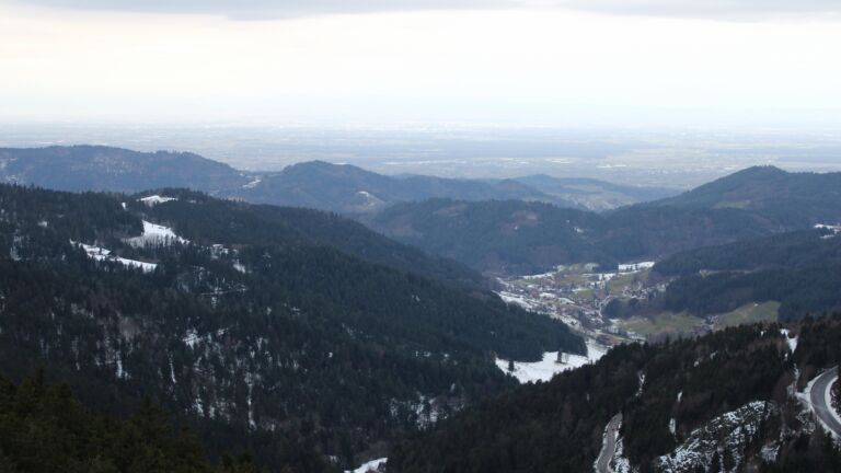 Dieses Bild zeigt eine Webcam-Aufnahme vom Achertal, aufgenommen am Mittwoch, den 14.01.2026 um 09:00 Uhr. Die Temperatur betrug 4.4°C.