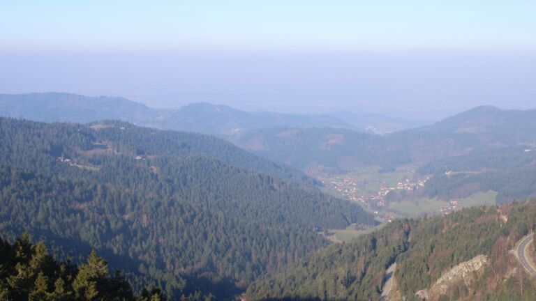 Dieses Bild zeigt eine Webcam-Aufnahme vom Achertal, aufgenommen am Donnerstag, den 19.03.2026 um 08:30 Uhr. Die Temperatur betrug 3.2°C.