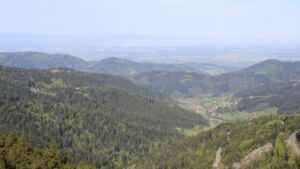 Dieses Bild zeigt eine Webcam-Aufnahme vom Achertal, aufgenommen am Dienstag, den 28.04.2026 um 09:10 Uhr. Die Temperatur betrug 10.2°C.