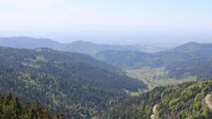 Dieses Bild zeigt eine Webcam-Aufnahme vom Achertal, aufgenommen am Mittwoch, den 29.04.2026 um 15:00 Uhr. Die Temperatur betrug 13.2°C.