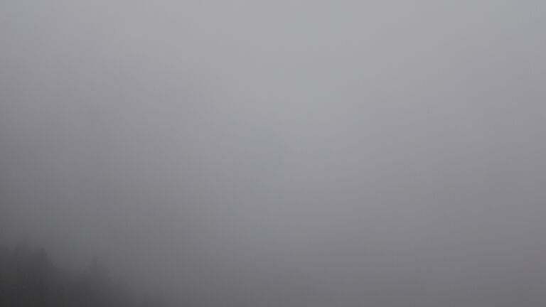 Dieses Bild zeigt eine Webcam-Aufnahme vom Achertal, aufgenommen am Montag, den 27.10.2025 um 07:50 Uhr. Die Temperatur betrug 0.6°C.