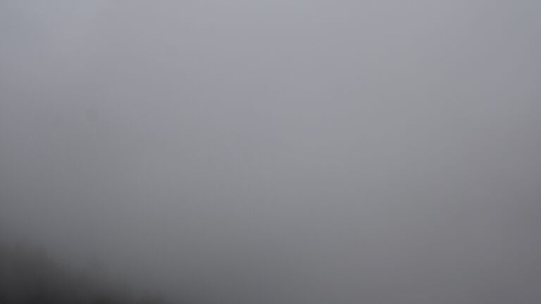 Dieses Bild zeigt eine Webcam-Aufnahme vom Achertal, aufgenommen am Dienstag, den 05.05.2026 um 18:00 Uhr. Die Temperatur betrug 10.5°C.
