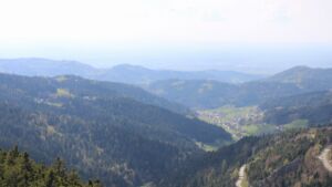 Dieses Bild zeigt eine Webcam-Aufnahme vom Achertal, aufgenommen am Freitag, den 17.04.2026 um 16:10 Uhr. Die Temperatur betrug 16.6°C.