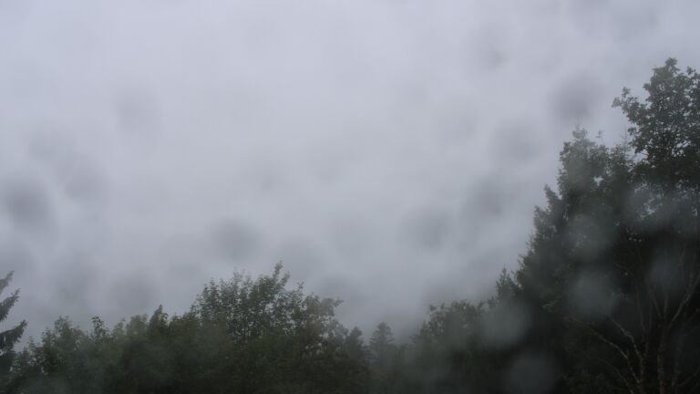 Dieses Bild zeigt eine Webcam-Aufnahme vom Achertal, aufgenommen am Sonntag, den 30.08.2026 um 13:10 Uhr. Die Temperatur betrug 15.4°C.