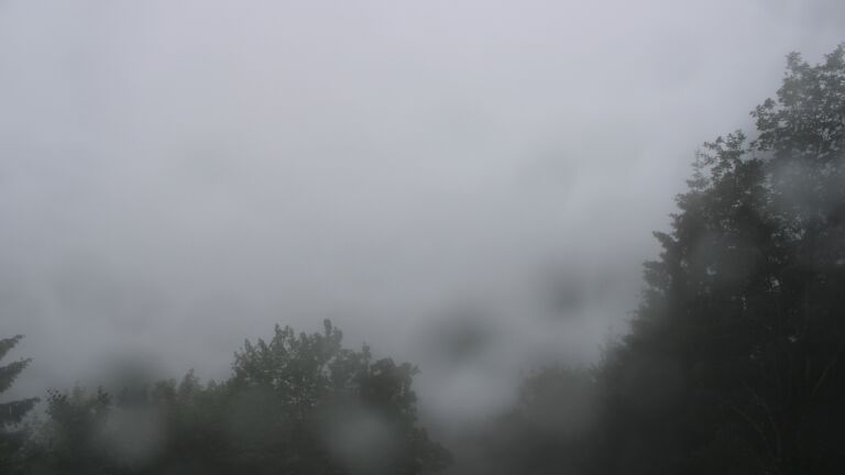 Dieses Bild zeigt eine Webcam-Aufnahme vom Achertal, aufgenommen am Freitag, den 12.06.2026 um 18:00 Uhr. Die Temperatur betrug 12.5°C.