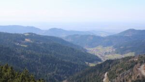 Dieses Bild zeigt eine Webcam-Aufnahme vom Achertal, aufgenommen am Dienstag, den 03.03.2026 um 13:50 Uhr. Die Temperatur betrug 9.3°C.