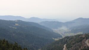 Dieses Bild zeigt eine Webcam-Aufnahme vom Achertal, aufgenommen am Freitag, den 06.03.2026 um 14:40 Uhr. Die Temperatur betrug 14.6°C.