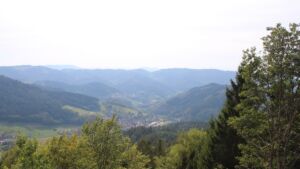 Dieses Bild zeigt eine Webcam-Aufnahme vom Achertal, aufgenommen am Montag, den 28.09.2026 um 15:20 Uhr. Die Temperatur betrug 28.9°C.