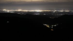 Dieses Bild zeigt eine Webcam-Aufnahme vom Achertal, aufgenommen am Freitag, den 10.04.2026 um 02:30 Uhr. Die Temperatur betrug 11.2°C.