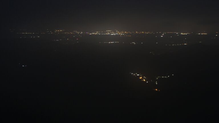 Dieses Bild zeigt eine Webcam-Aufnahme vom Achertal, aufgenommen am Sonntag, den 05.10.2025 um 03:30 Uhr. Die Temperatur betrug 3.1°C.