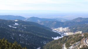 Dieses Bild zeigt eine Webcam-Aufnahme vom Achertal, aufgenommen am Dienstag, den 13.01.2026 um 14:20 Uhr. Die Temperatur betrug 7.6°C.