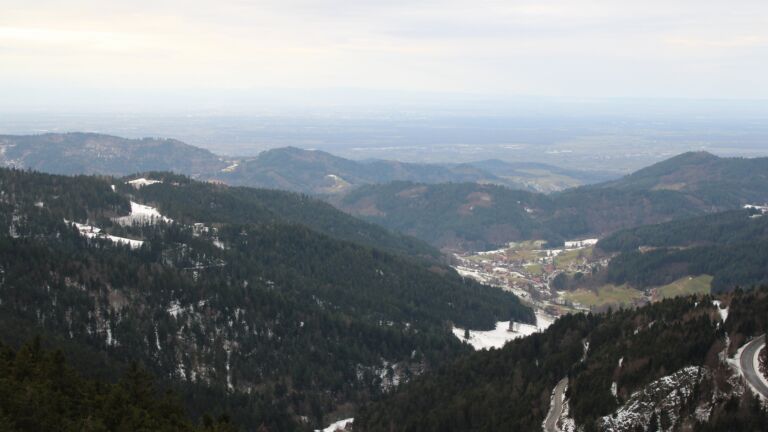 Dieses Bild zeigt eine Webcam-Aufnahme vom Achertal, aufgenommen am Mittwoch, den 14.01.2026 um 09:30 Uhr. Die Temperatur betrug 4.6°C.